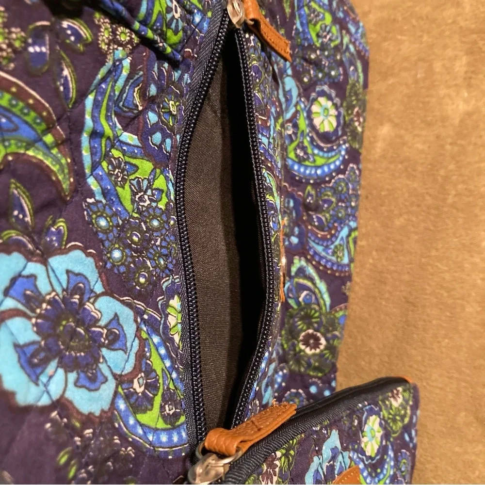 NWT Stone Mountain Paisley Shoulder Tote Bag Purse & Wristlet Blue